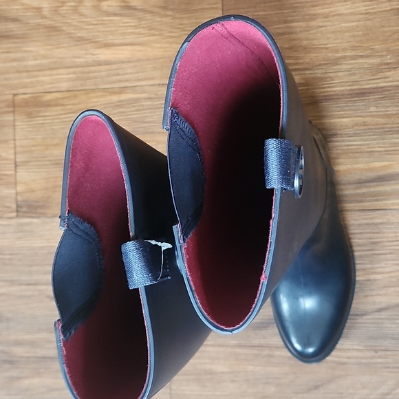 Hilfiger Rain Boots size 7M - Picture 3 of 6